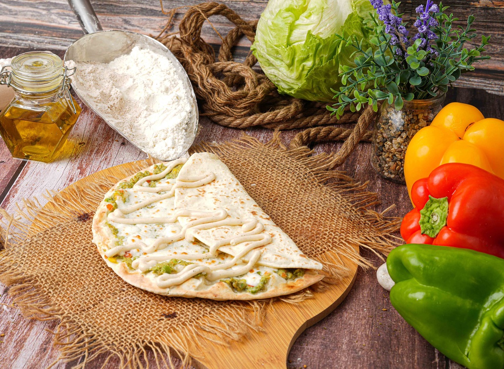 Chicken kofta pie with cheese
